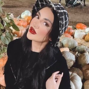 Meet your Posher, Lianna